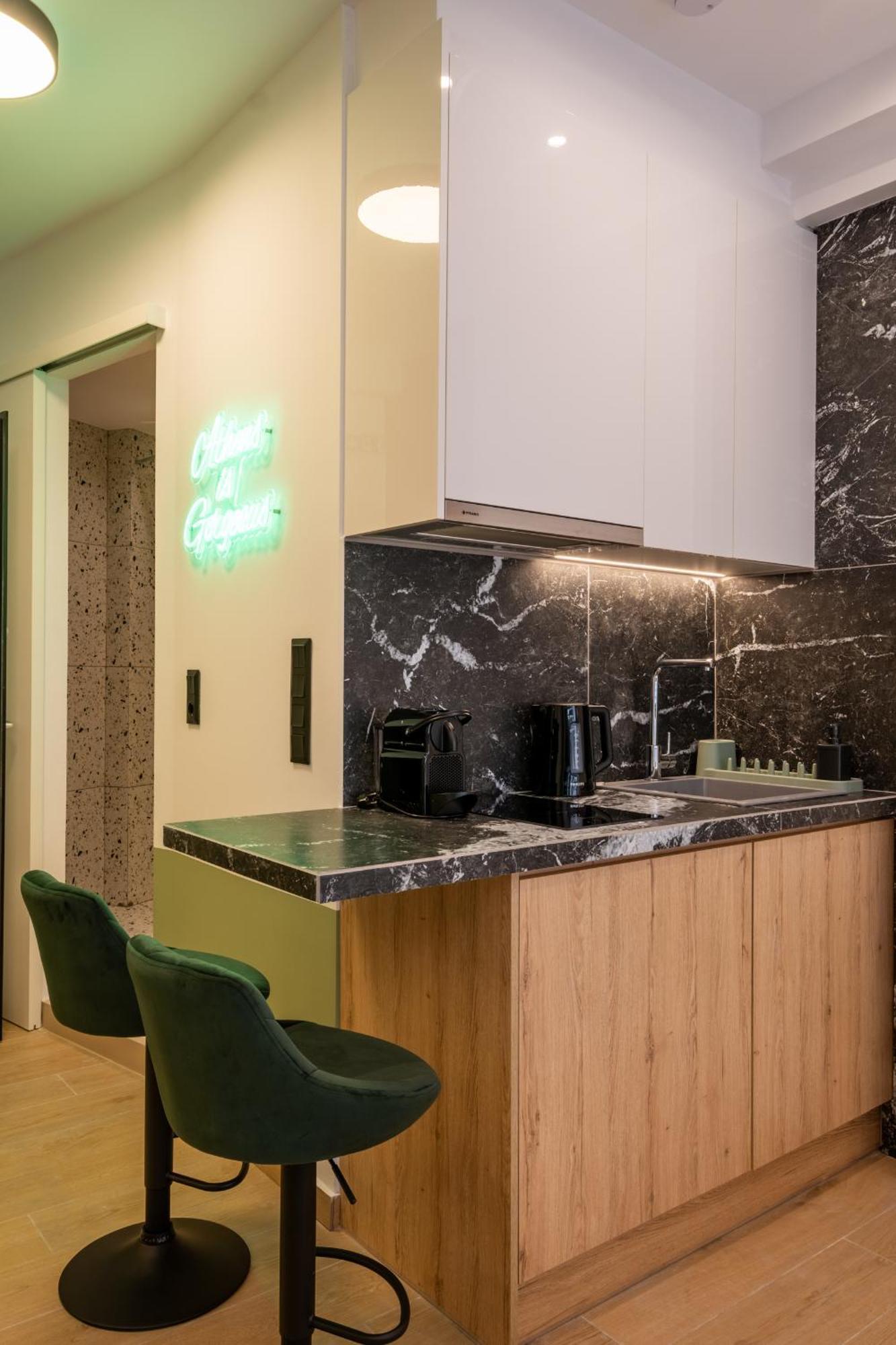 Apartment Athensis In *